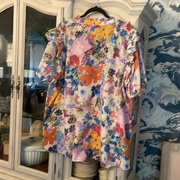 Entro women’s Floral Ruffled and Smocked Blouse Top 2X - Picture 4 of 7